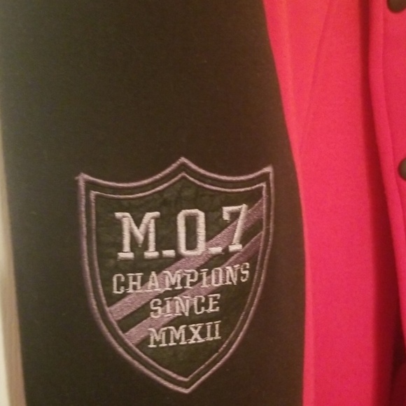 Jacket - Picture 3 of 4